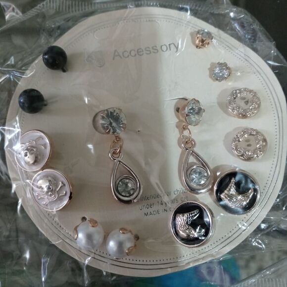 Randomized jewelry bundles   - Picture 3 of 14